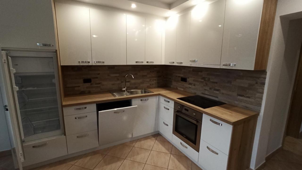 Črni Kal Apartma Apollonio מראה חיצוני תמונה