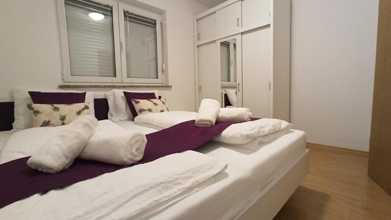 Črni Kal Apartma Apollonio מראה חיצוני תמונה