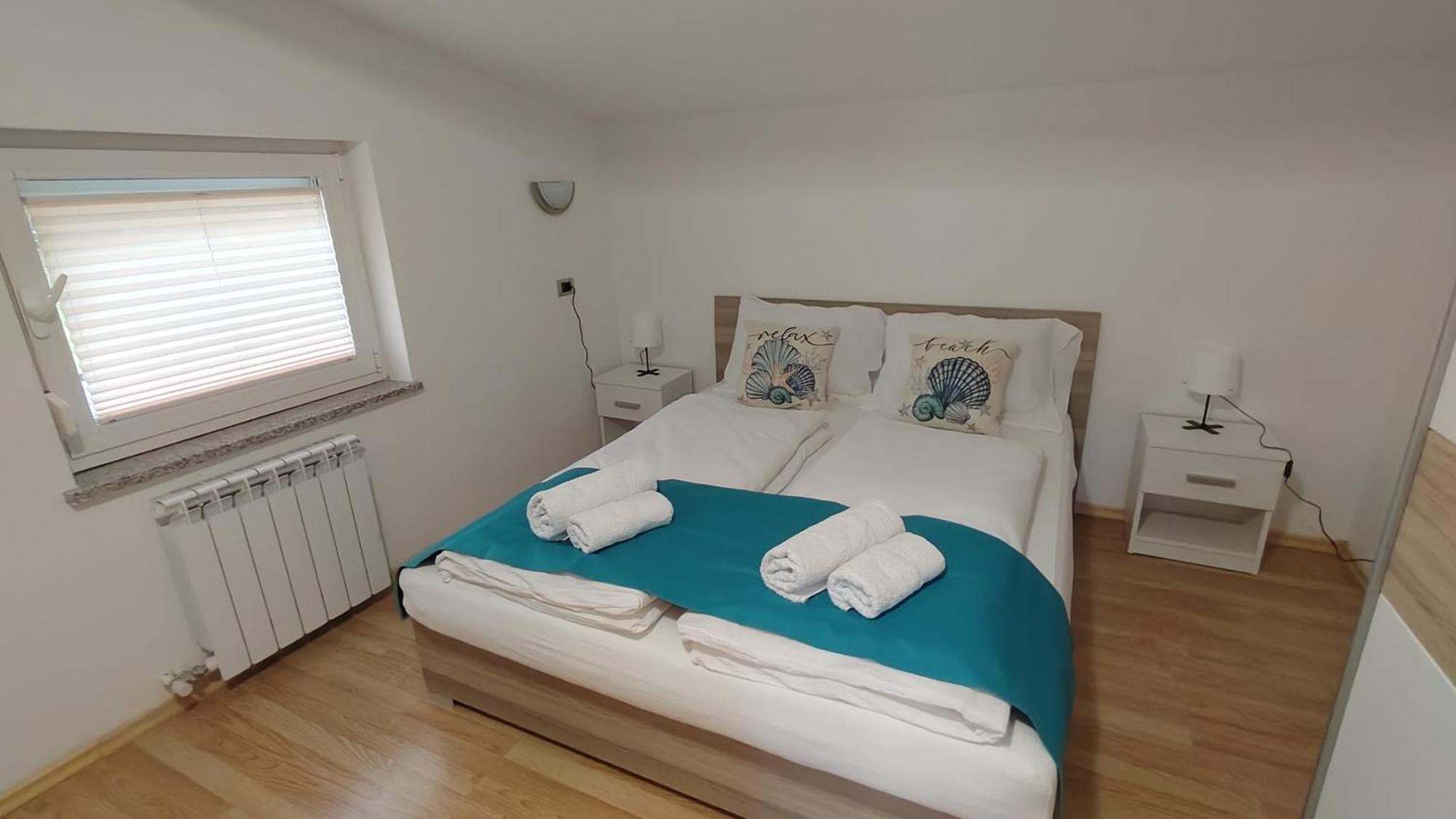 Črni Kal Apartma Apollonio מראה חיצוני תמונה